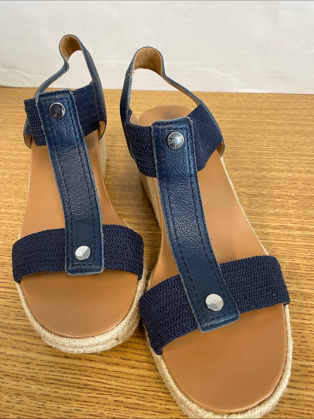 Vionic Navy T-Strap Calera Wedge Sandals